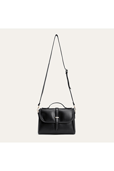 Mudo حقيبة كتف بمظهر جلدي مع مشبك