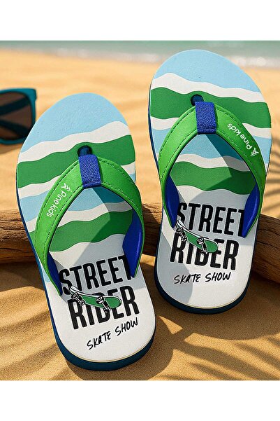 Pine kids Slip-On Flip Flops with Skateboarding Print - Green