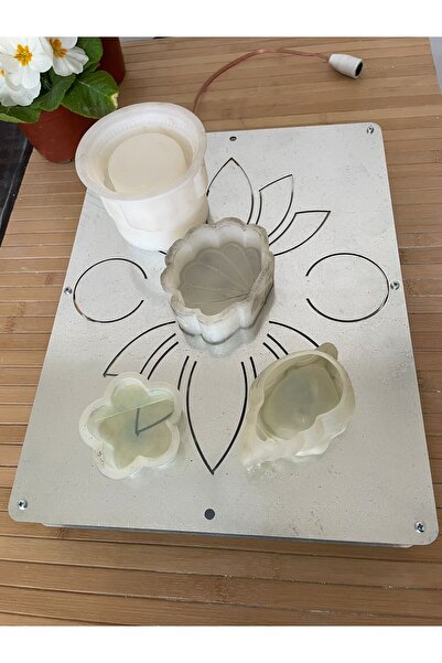 GBA طاولة اهتزاز معدنية لصب الراتنج الإيبوكسي ومسحوق الحجر والخرسانة والجبس و...