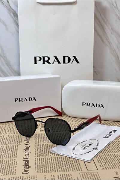 Prada نظاره براد