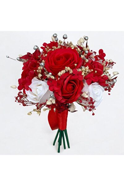 Eventissimi Small red bouquet for godmother / bride with roses and plants