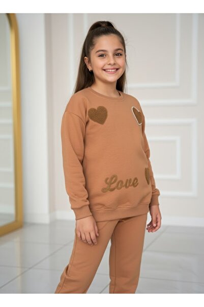 Stilera طقم بناتي مطبوع من الأعلى والأسفل مع تطريز على شكل قلب باللون البني ل...