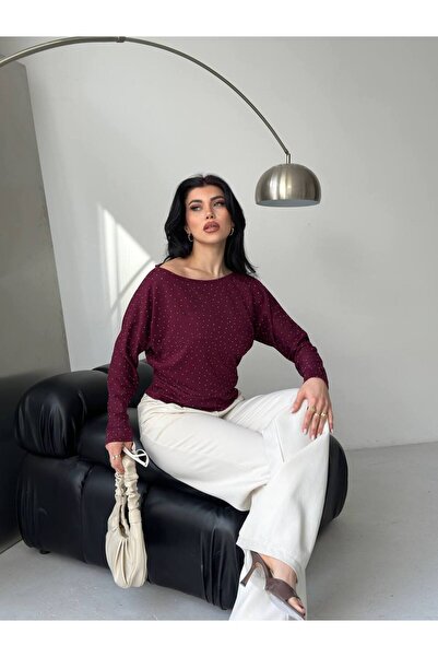 DİMA FASHİON بلوزة مزينة بتفاصيل حجرية صغيرة