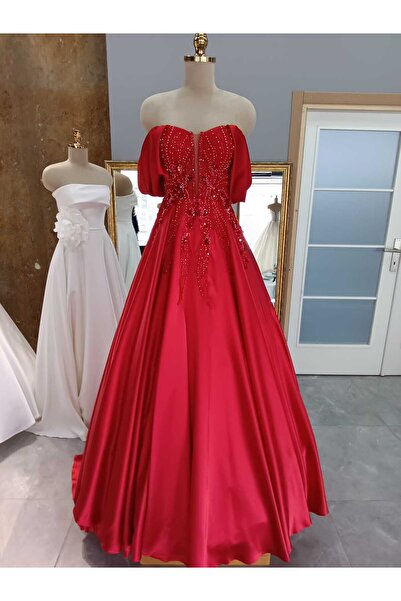 DOKKA WEDDİNG KIRMIZI OMUZ DETAYLI APLİK İŞLEMELİ NİŞANLIK