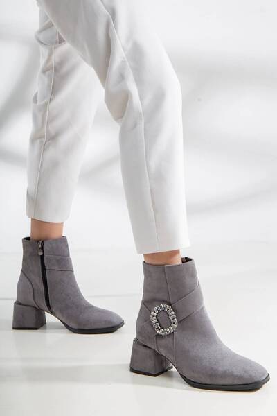 licassia Kadın 6 Cm Kut Burun Şık Dana Süet Bot Gri