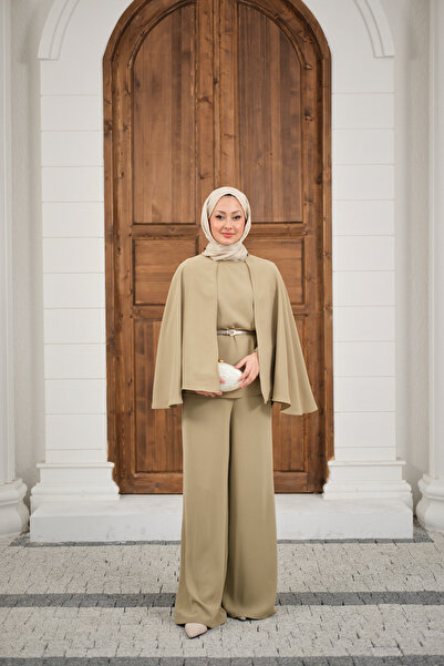 LOCCO Women's Cape with Zipper on the Back and Belt Detail, Suit in Mold Green