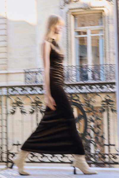 H&M Kolsuz Velur Elbise