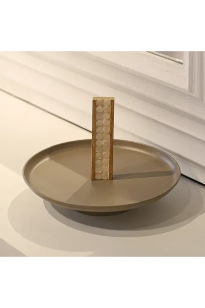 Generic Round Dessert Plate with Gray Wooden Base