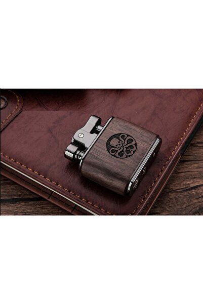 John Connely Çakmak Ahşap Kasa Şık Tasarım Desenli 50ml Çakmak Benzin Hediyeli 2