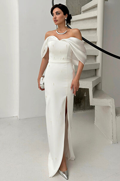 Feminist Üzeri Taş İşlemeli Yırtmaç Detaylı Düşük Omuz Abiye Beyaz 0801091