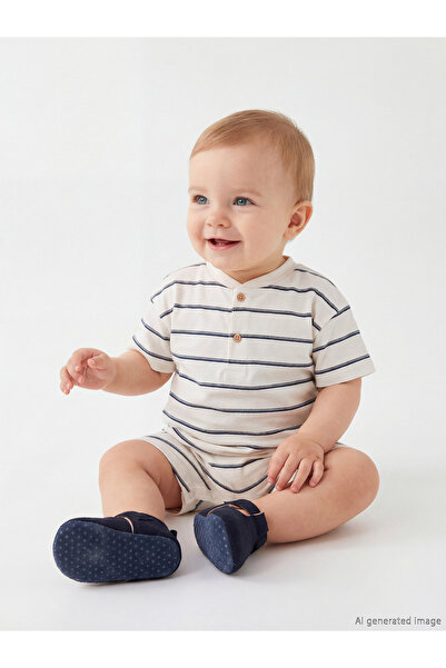 LC Waikiki Elsiva Collection Ekru Çizgili Kısa Kollu Erkek Bebek Tulum