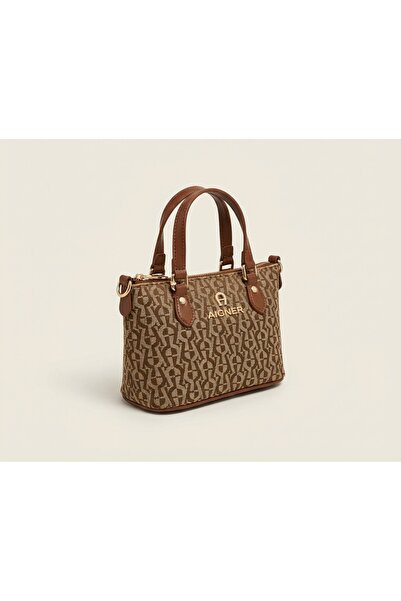 GGGG Bags with their accessories