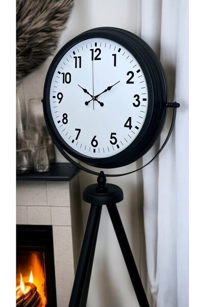 Nemere ساعة ديكور سوداء بحامل ثلاثي القوائم من NemereHome