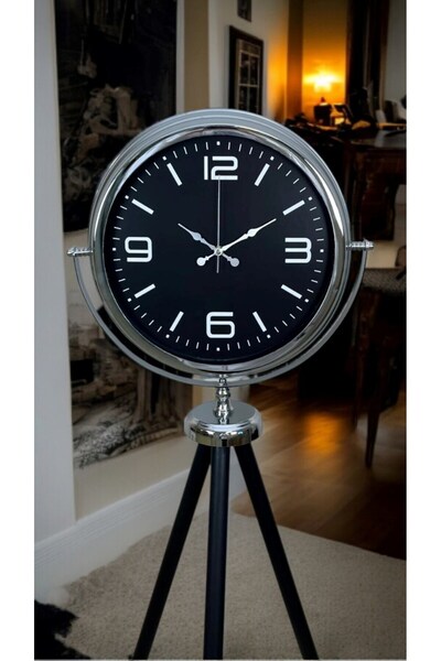 TakÇalıştır ساعة كروم أنيقة بحامل ثلاثي القوائم