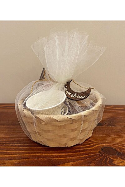 Noor Elegant Ramadan hospitality basket with a coffee cup – luxurious chiffon...