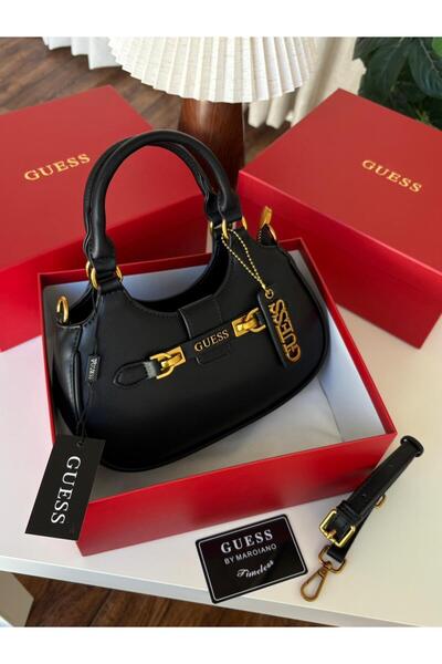 Generic Shoulder bag with accessories