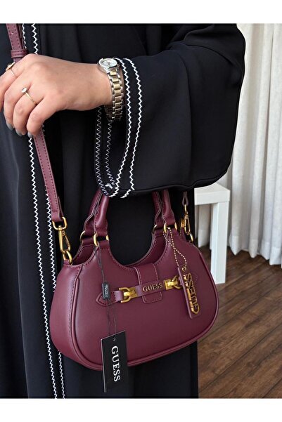 Generic Shoulder bag with accessories