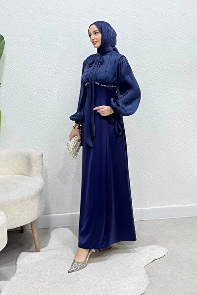 Tesettür Diyarı Rochie de seară musulmană Meri Beli, cu guler și mâneci legat...