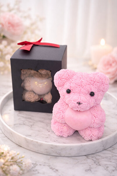 Handmade Scented candle, teddy bear with strawberry aroma