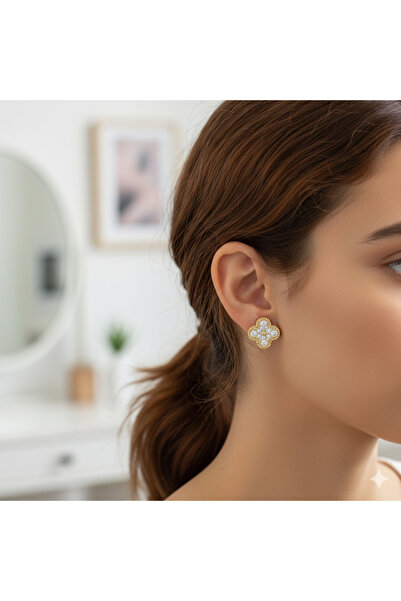 iz accessories 16 Işıltılı Dört Yapraklı Yonca Figürlü Gold Lüks Küpe