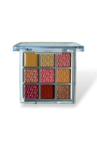 NITRQ BEAUTY Professional eyeshadow palette - perfect with a matte and shimme...