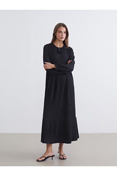 LC Waikiki فستان بياقة برباط ونقشة مميزة