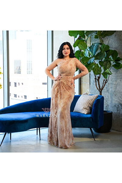 Warazan One-sleeve mask dress