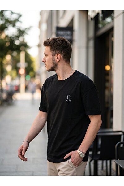 bombe Men's Printed Semi-Oversize T-Shirt