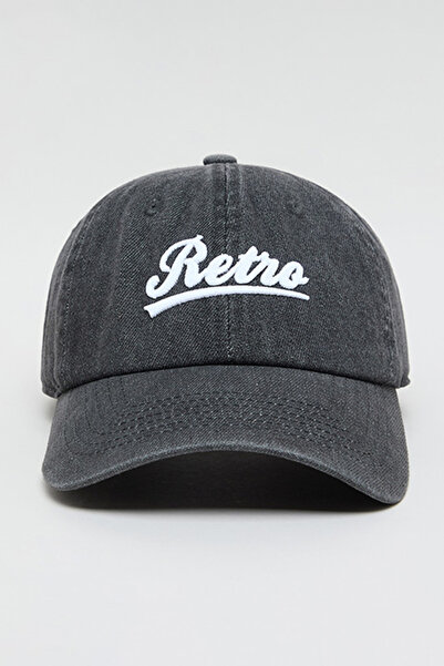 R&B Men's Black Embroidered Baseball Cap