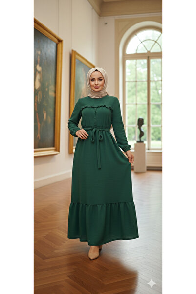 Stor Kadın Fırfır Detaylı Belden Kuşaklı Tesettür Elbise Zümrüt Yeşili