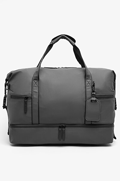 R&B Men's Green Solid Gym Duffle Bag