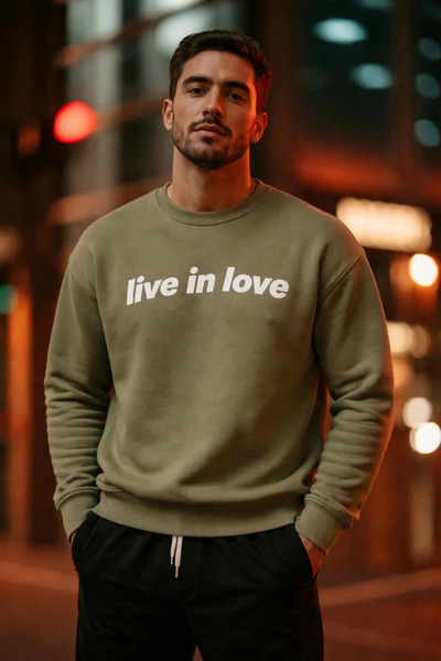 COMBİNE MİCHAİL Hanorac kaki cu imprimeu Live In Love pentru bărbați