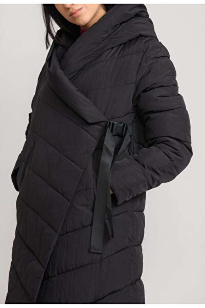 Nobrand Long black quilted jacket with Hooded and adjustable Belt – Comfortab...