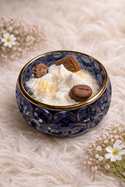 HandmadewithlovebyCameliaM Lumanare parfumata cafea/praline de ciocolata cu p...