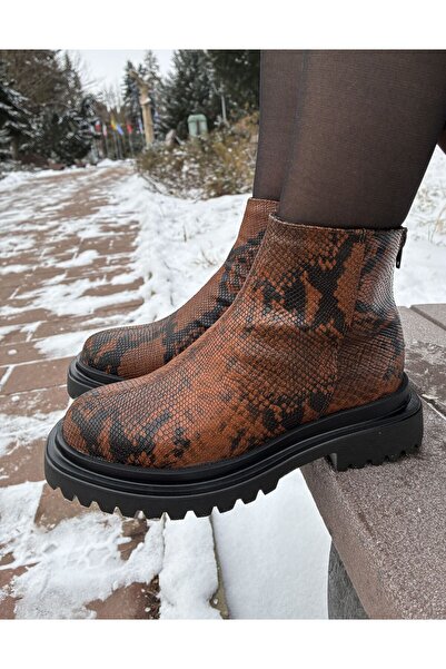 Cameleon SNAKED ankle boots