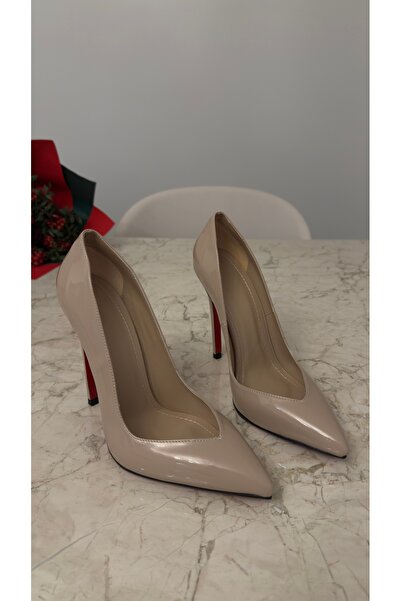 MYVOLANTE Μπεζ λουστρίνι γυναικείο στιλέτο με τακούνι 12 εκ.