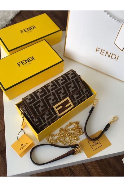 GGGG Bags with their accessories