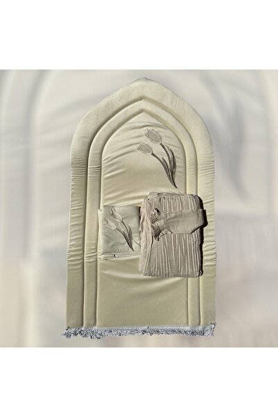 Generic Welcome the month of goodness with comfort and devotion: Luxurious ve...