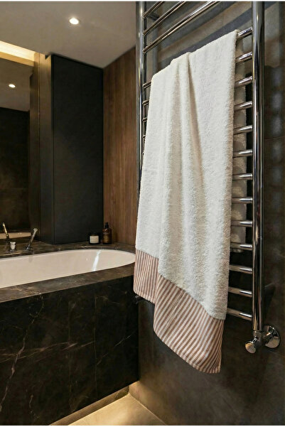 Vintero Home منشفة حمام مخططة مصنوعة من القطن بنسبة 100%