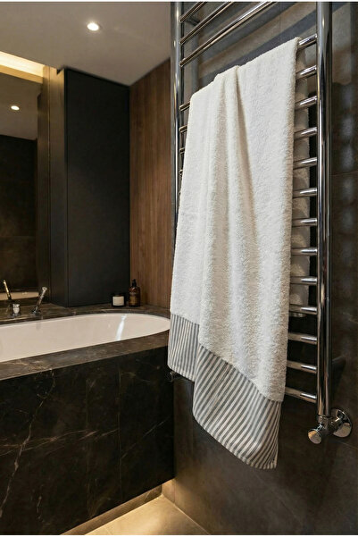 Vintero Home منشفة حمام مخططة مصنوعة من القطن بنسبة 100%