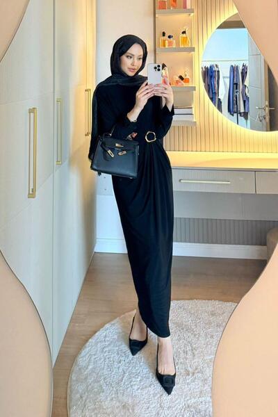 Hazamoda Φόρεμα Sandy με ικονική αγκράφα σε μαύρο χρώμα