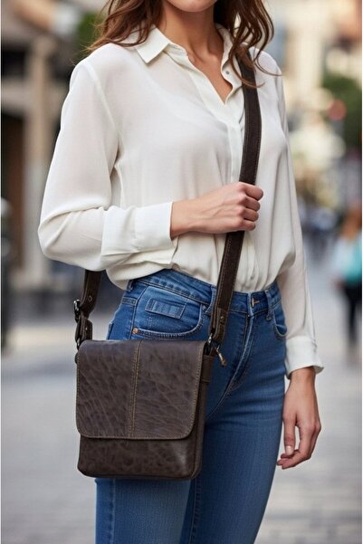 Mocikon Hakiki Deri Unisex Postacı Model Yanları Fermuarlı Körüklü Vücut Çantası