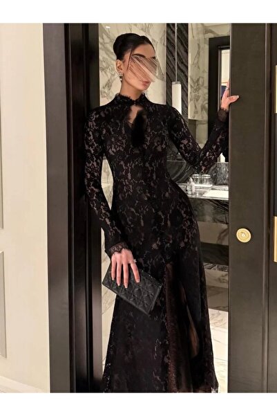 Genenic Rima's black dress