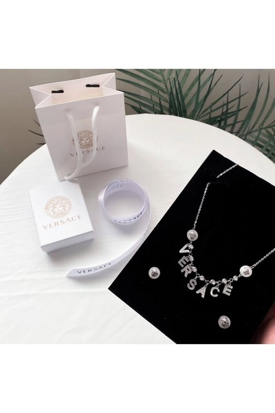Versace سلسال فرزاتشي