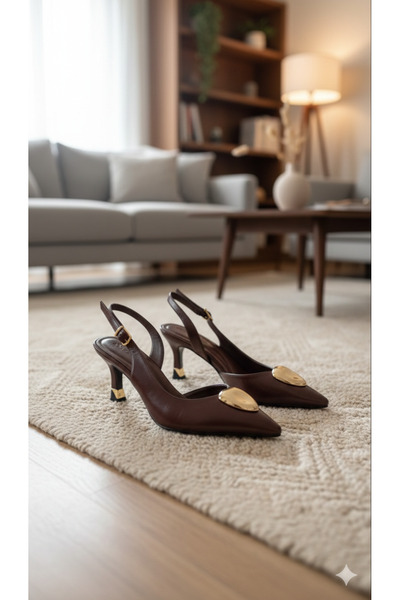 Valenta İnce Topuk Şık Toka Detaylı PU Deri Kadın Stiletto Ayakkabı