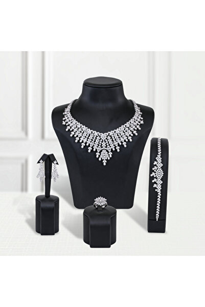 Generic طقم بديل الذهب زهرة الألماس لايسبب الحساسيه