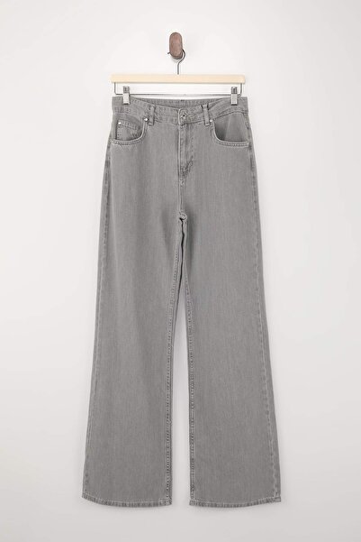 Trendyol Collection Graue, drapierte, saisonale High-Waist-Jeans aus 100 % Ba...