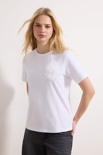 Trendyol Collection Ecru majica kratkih rukava regularnog kroja sa detaljima ...