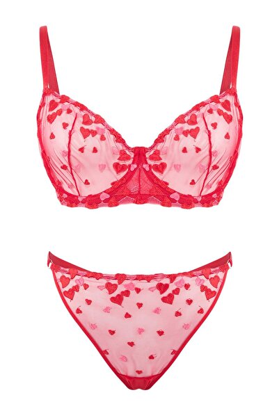 Trendyol Curve Червена сърцевидна бродерия дантелена потник с връзки плюс раз...