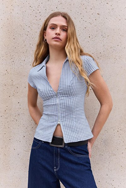 Bershka Kısa kollu fermuarlı baskılı gömlek